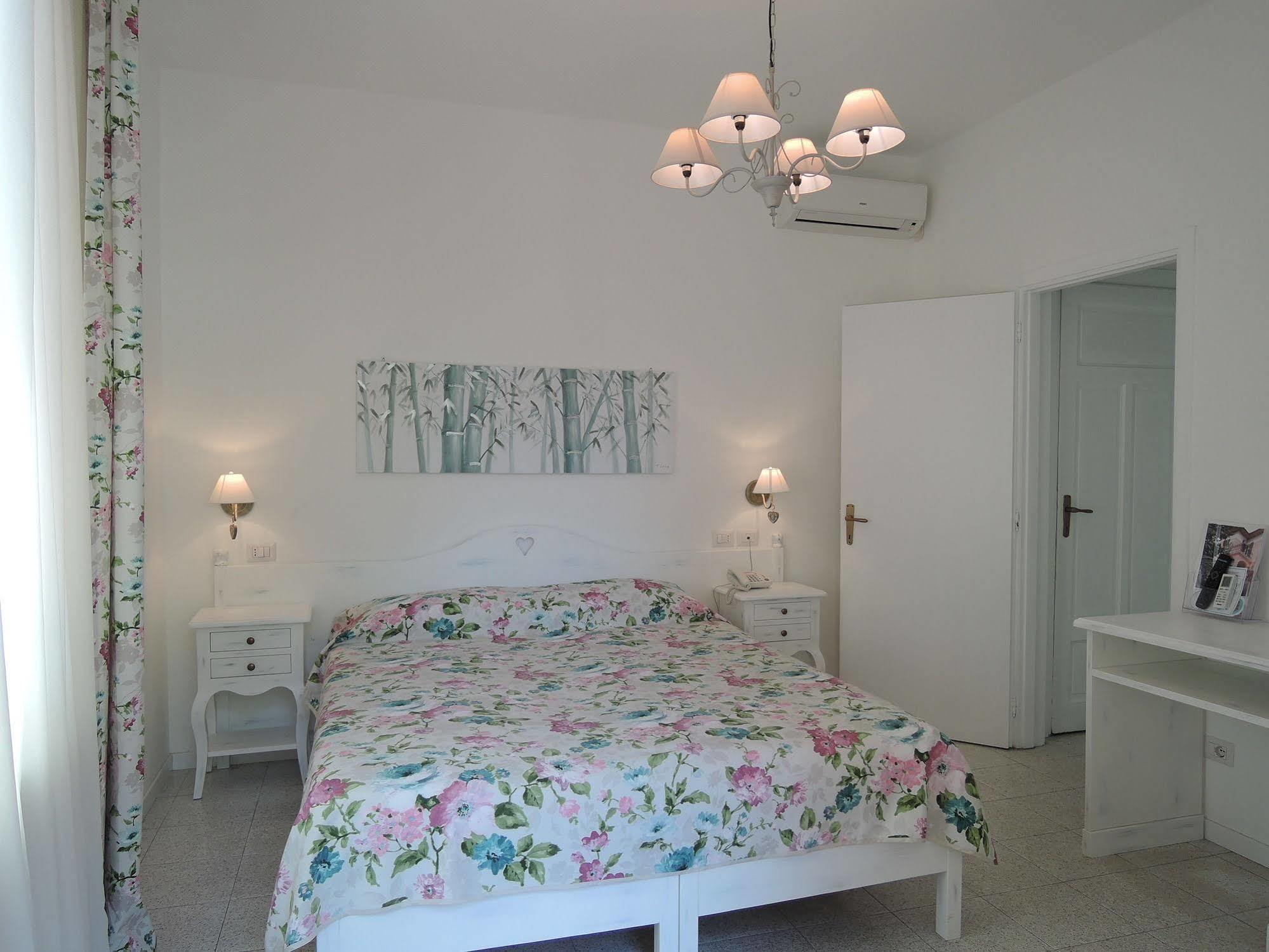 Hotel La Scogliera Bordighera Luaran gambar